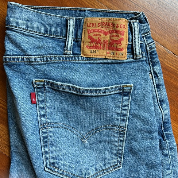 Levi’s 514 Men’s Jeans size 38x 32 Perfectly broken in denim. - Picture 6 of 8